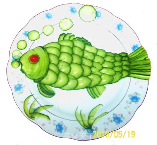 糖醋黄瓜河鲫鱼的做法