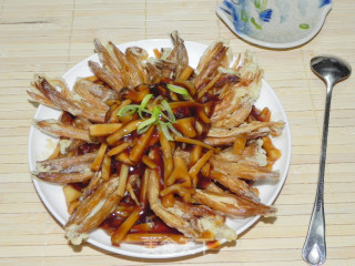 黄花菊-形如菊花，软嫩酥香的做法
