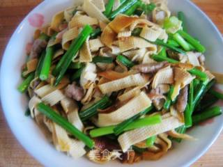 炒韭苔的做法