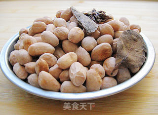 盐烤五香花生米的做法