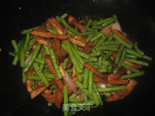 鸡肉炒豇豆的做法