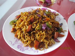 美味炒方便面的做法