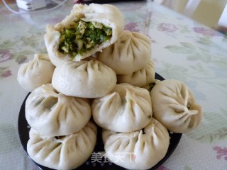 嫩绿的茴香包子的做法