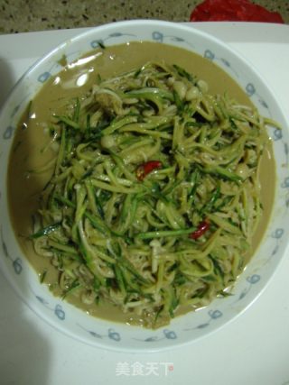 夏季凉拌菜——麻酱金针菇的做法