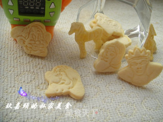 童趣奶白饼的做法