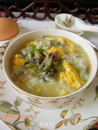 蚕豆花鸡蛋粥的做法