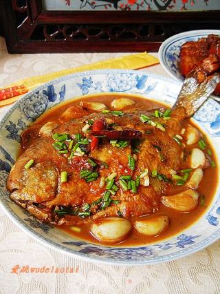 辣味蒜子烧鲳鱼的做法