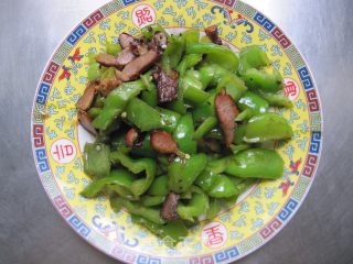 辣椒炒腊肉的做法