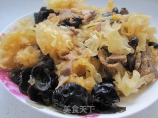 肉片炒双耳的做法