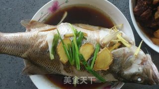 清蒸鲈鱼的做法