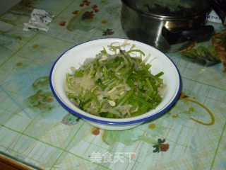 芹菜炒萝卜丝的做法
