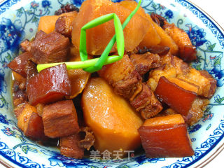 砂锅红烧肉炖土豆的做法
