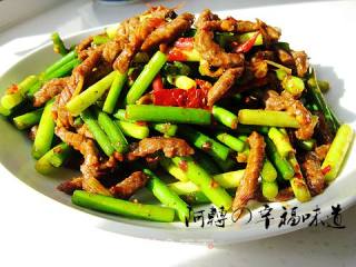 蒜薹煸牛肉丝的做法