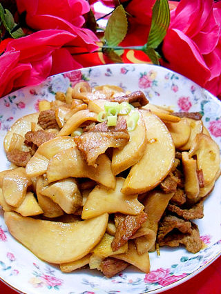 杏鲍菇炒肉片——夏季开胃口的小炒