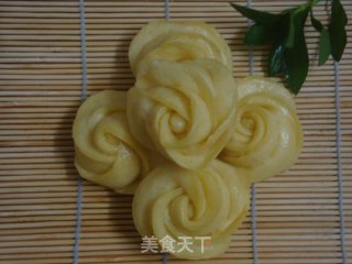 一口一个的黄色玫瑰花小馒头（做法超级详细哦！）的做法