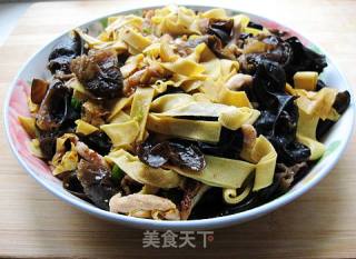 木耳干豆腐炒肉丝的做法
