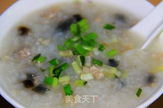 皮蛋瘦肉粥的做法