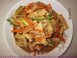 腐竹鸡丝的做法