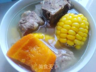 猪脊骨玉米胡萝卜汤的做法