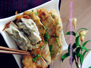 野菜飘香【苋菜锅贴】的做法
