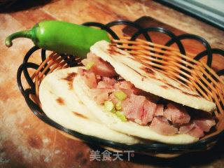 玉米面火烧夹驴肉焖子的做法