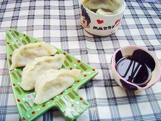 韭菜水饺的做法