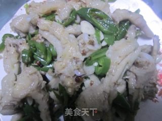 辣椒炒鸡爪的做法