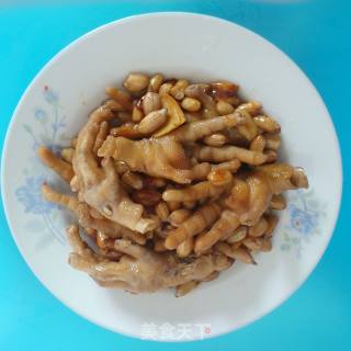 花生焖鸡脚—电饭煲版的做法