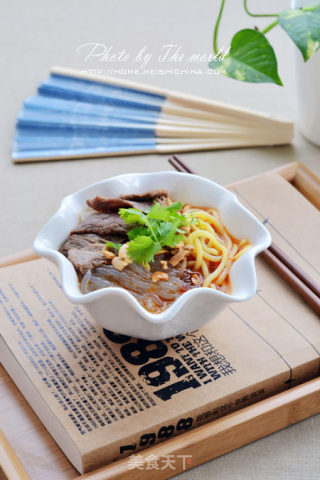 【下面条雨的那天】麻辣牛肉面加粉的做法