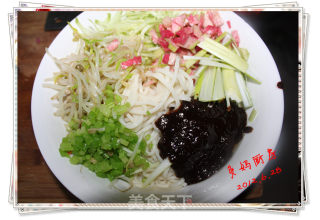 美味爽口五花肉炸酱面的做法