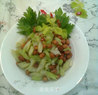 毛豆烩芹菜的做法