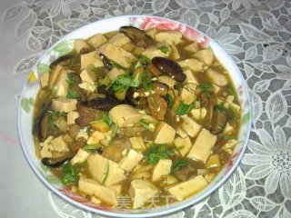 香菇炖豆腐的做法