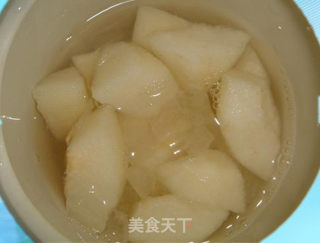 冰糖炖雪梨的做法