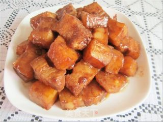 土豆烧肉的做法