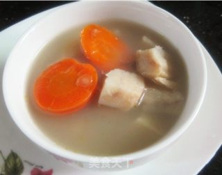 鲮鱼粉葛胡萝卜汤的做法