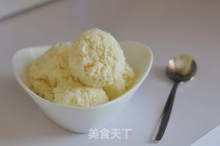 巨简单的榴莲冰激凌的做法