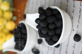 自制竹炭花生的做法