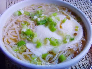葱香鸡蛋面的做法