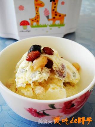 蜜豆鲜奶冰淇淋