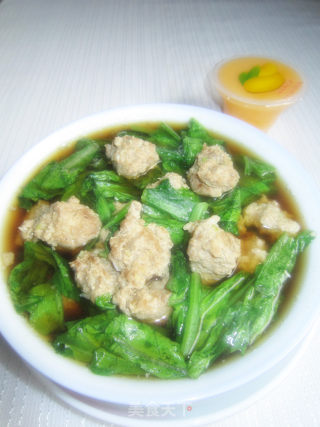 油麦菜汆丸子的做法