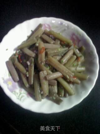 大自然的馈赠--素炒鸡头莲茎的做法