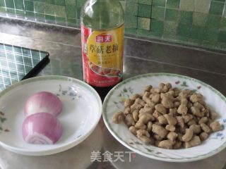 洋葱牛肉粒的做法
