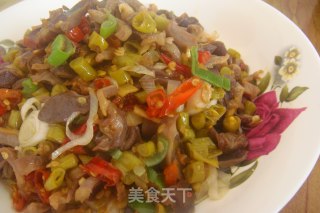 酸豆角炒鸡胗的做法