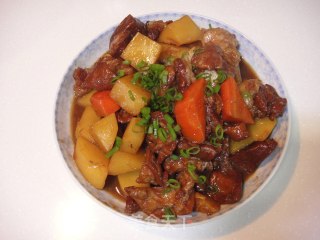 红烧羊肉炖土豆的做法