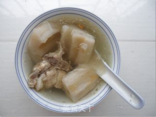 莲藕猪骨汤的做法