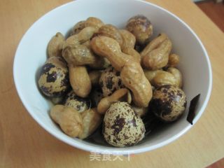 水煮花生鹌鹑蛋的做法