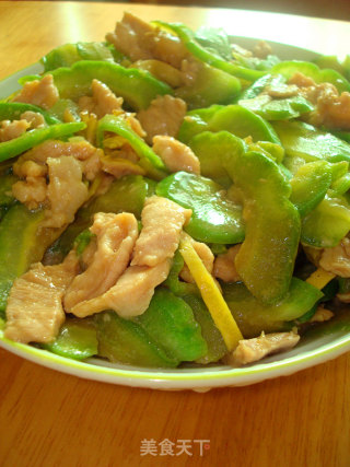 苦瓜炒肉片的做法