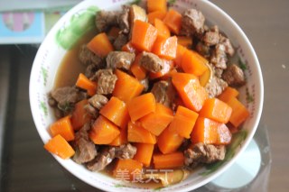 胡萝卜炖牛肉的做法