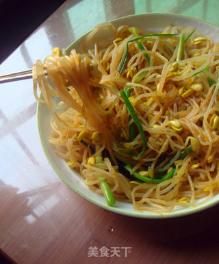 家常味的素炒黄豆芽的做法