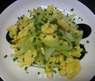 西芹炒鸡蛋的做法